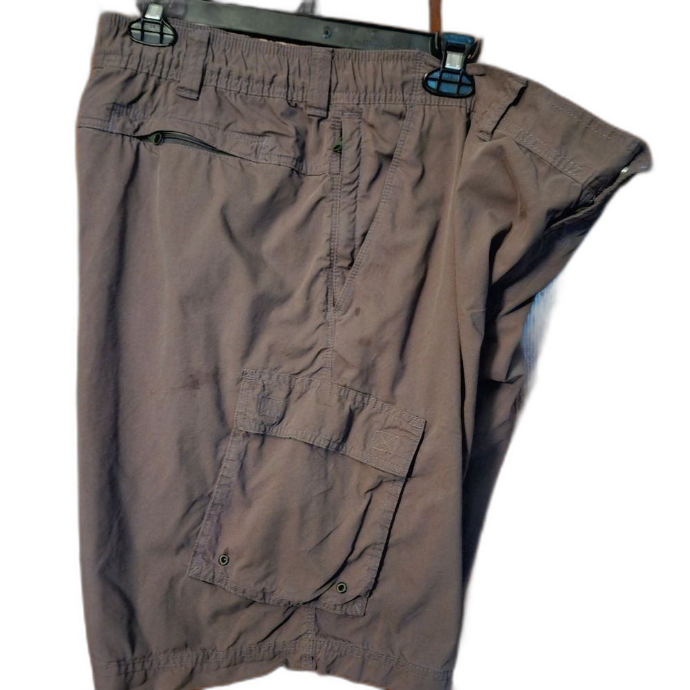 NordicTrack Men’s Cargo Shorts Size 38 | ‎ Green Gray Stretch Outdoor Casual